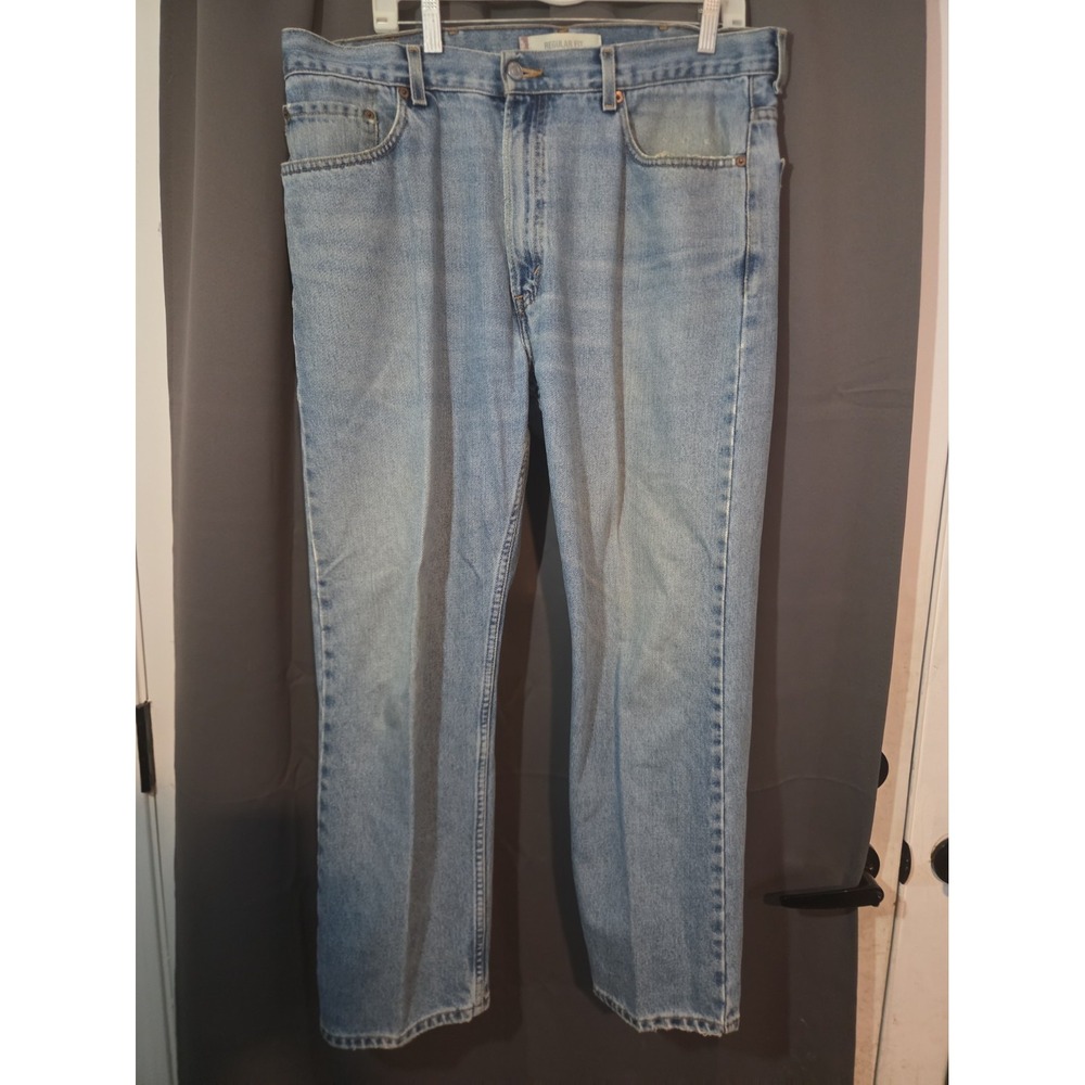 Vintage Y2K Levi's 505 Light Wash Straight leg 38x30 Jeans Made in Mexico *